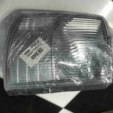 Äèn xi nhan Mitsubishi Fuso Canter