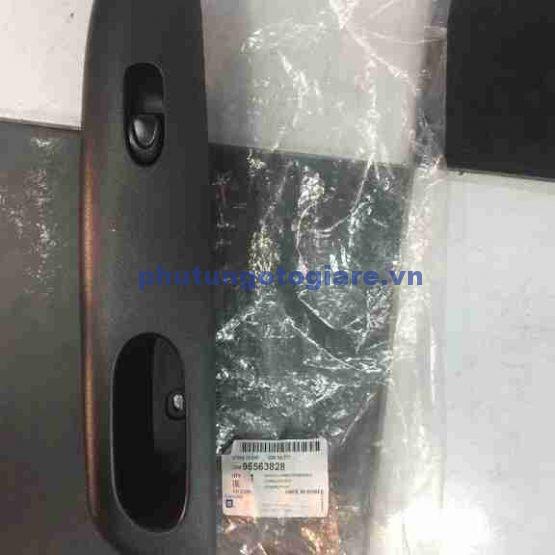 CÃ´ng táº¯c lÃªn kÃ­nh trÆ°á»c pháº£i Daewoo Matiz