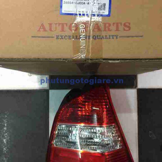 ÄÃ¨n háº­u Nissan Livina