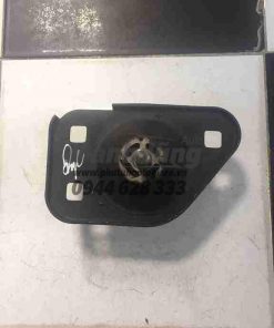 Chân máy thủy lực Daewoo Magnus