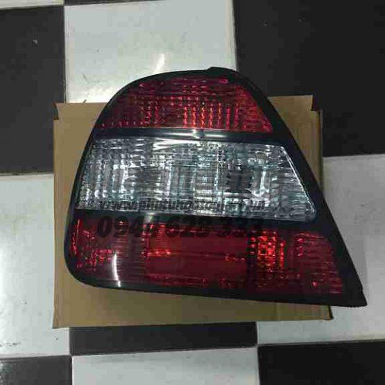 ÄÃ¨n háº­u Daewoo Leganza