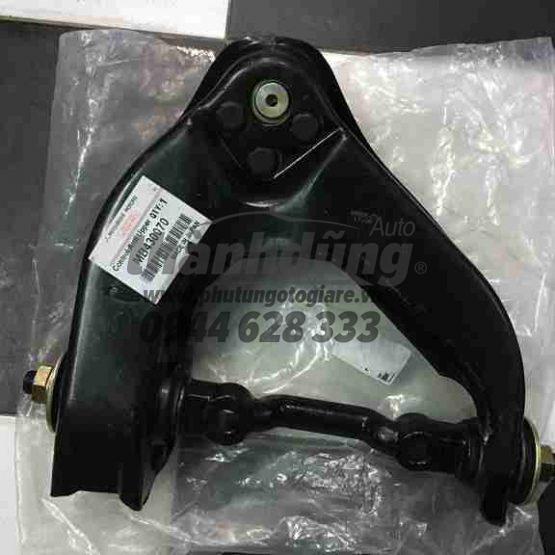 CÃ ng A trÃªn Mitsubishi Pajero