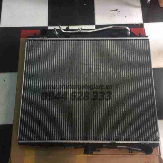 Két nước Isuzu Trooper