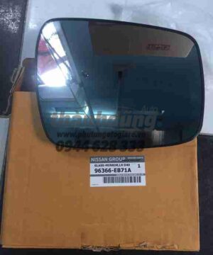 Mặt gương chiếu hậu Nissan Navara