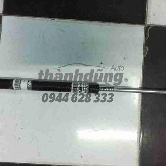 Ty chá»ng náº¯p capo Nissan Navara