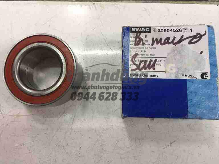 Bi moay ơ sau BMW 3 series