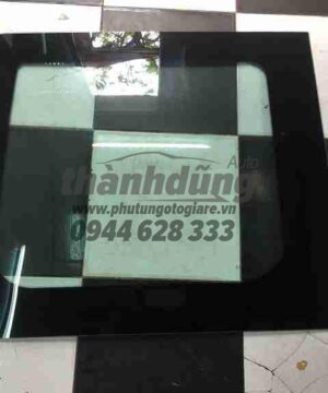 Kính cửa hậu Ford Transit