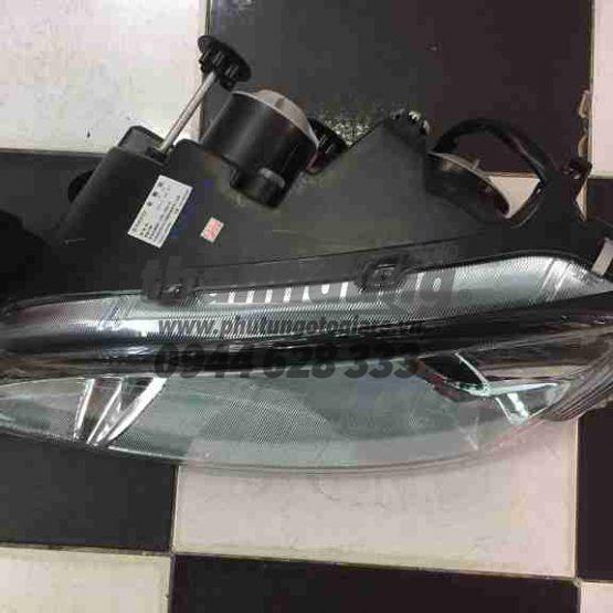 Đèn pha Ford Mondeo