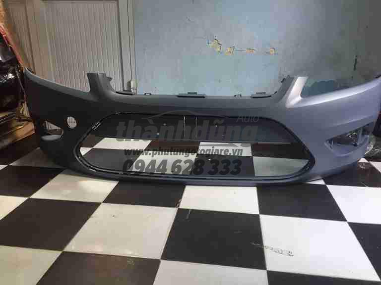 Cản trước Ford Focus