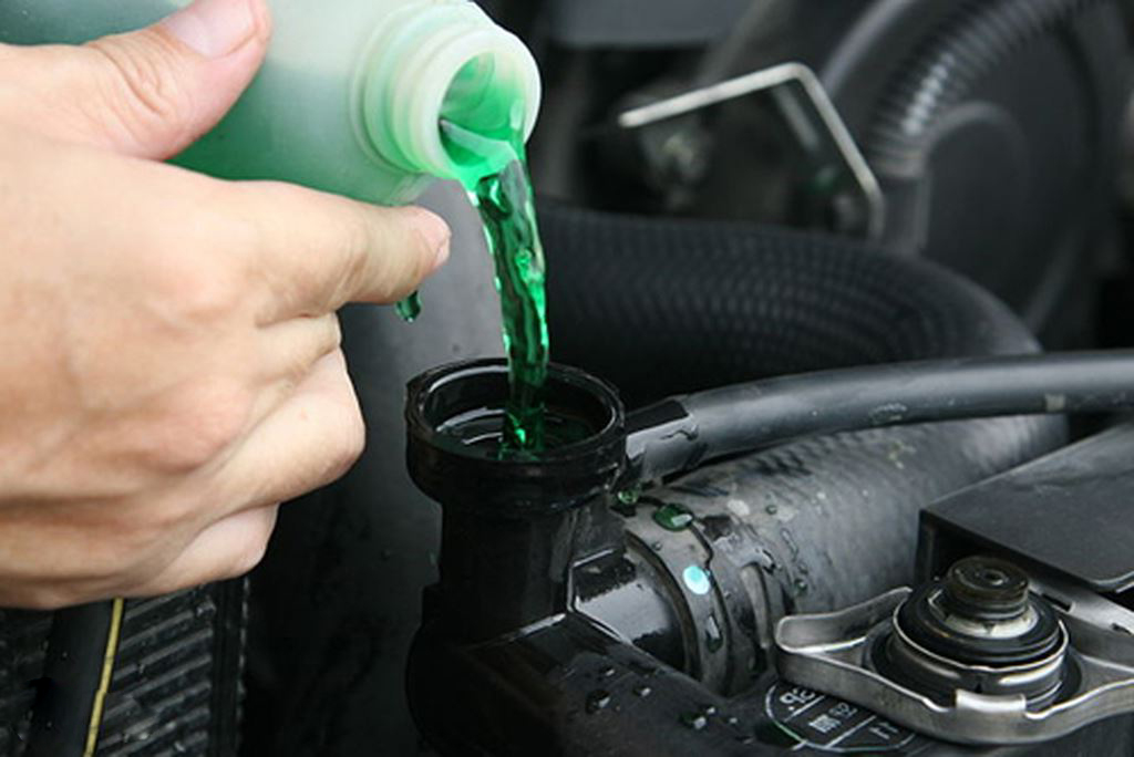 Thay nước làm mát - sự lựa chọn tốt nhất cho ô tô của bạn