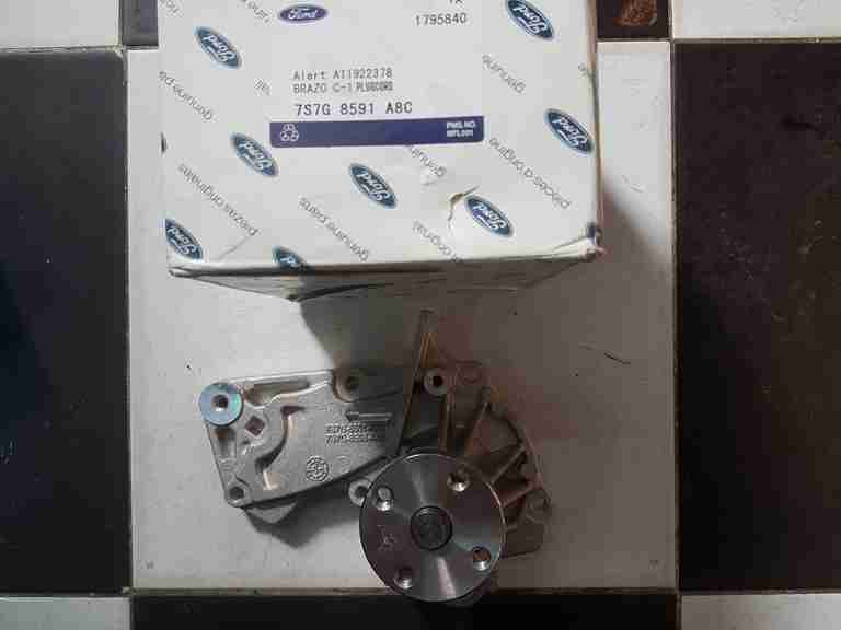 Bơm nước Ford Mondeo, Fiesta Ford