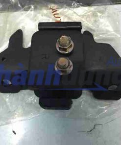 Chân máy Isuzu Dmax