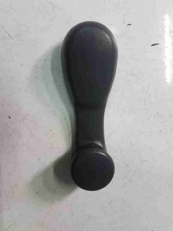 Tay quay lên kính Daewoo Nubira, Lanos, Cielo