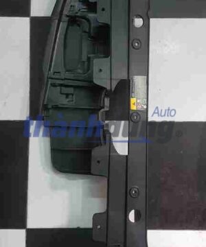 Ốp khóa nắp capo Chevrolet Cruze