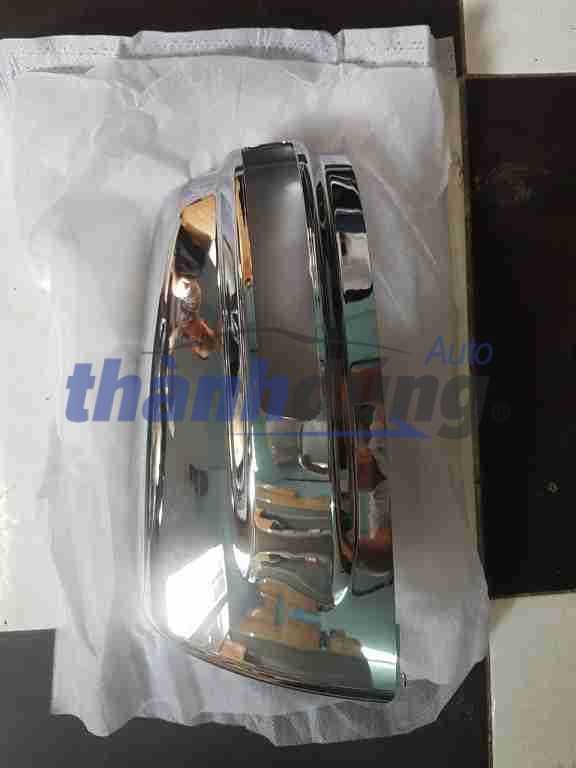 Ốp/ gáo gương Ford Everest
