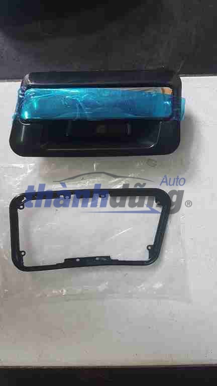 Tay mở cửa ngoài Mitsubishi Jolie