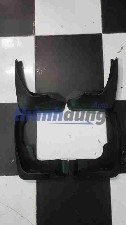 Chắn bùn bánh Toyota Camry