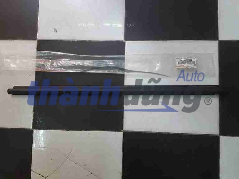 Nẹp chân kính Toyota Fortuner, Hilux