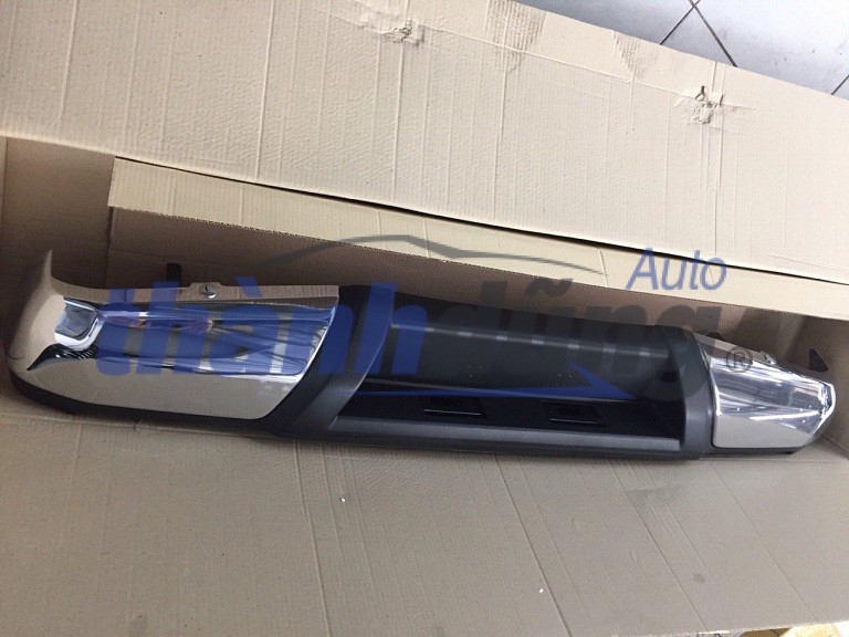 CẢN SAU NISSAN NAVARA