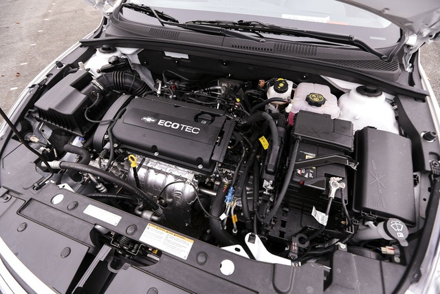 Dấu hiệu báo chân máy ô tô bị hỏng