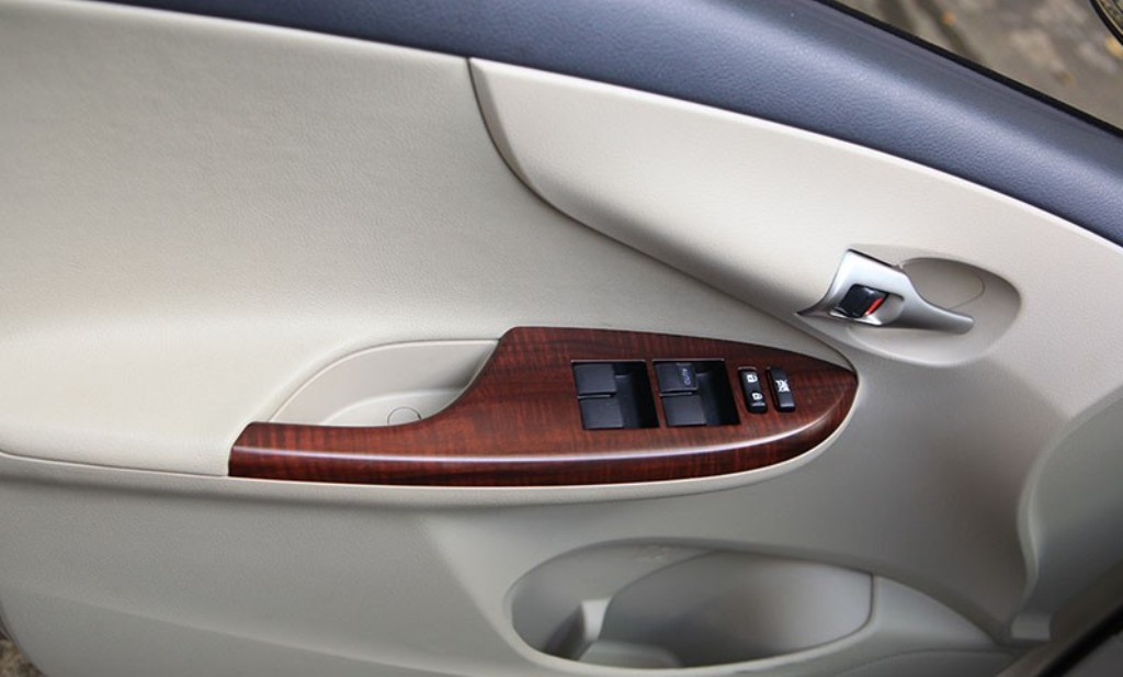 Hệ thống lên xuống kính của ô tô