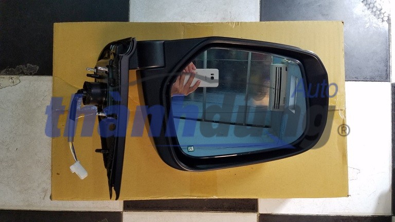 GƯƠNG CHIẾU HẬU MITSUBISHI TRITON