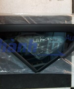 KÍNH TAM GIÁC KIA CARENS