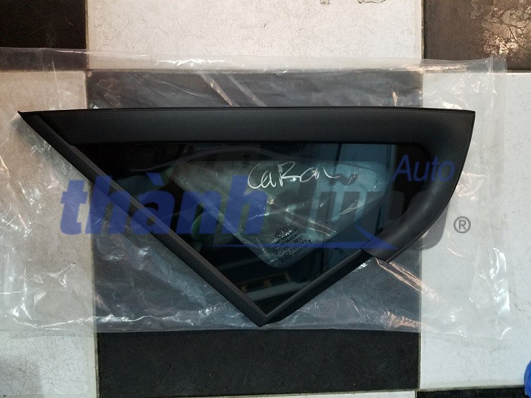 KÍNH TAM GIÁC KIA CARENS