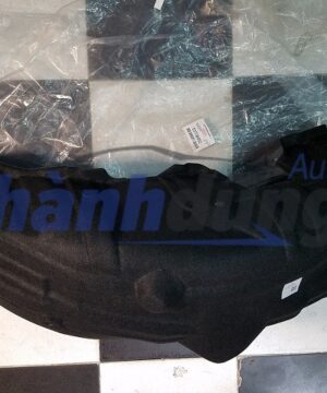 LÒNG DÈ CHẮN BÙN SAU MITSUBISHI OUTLANDER