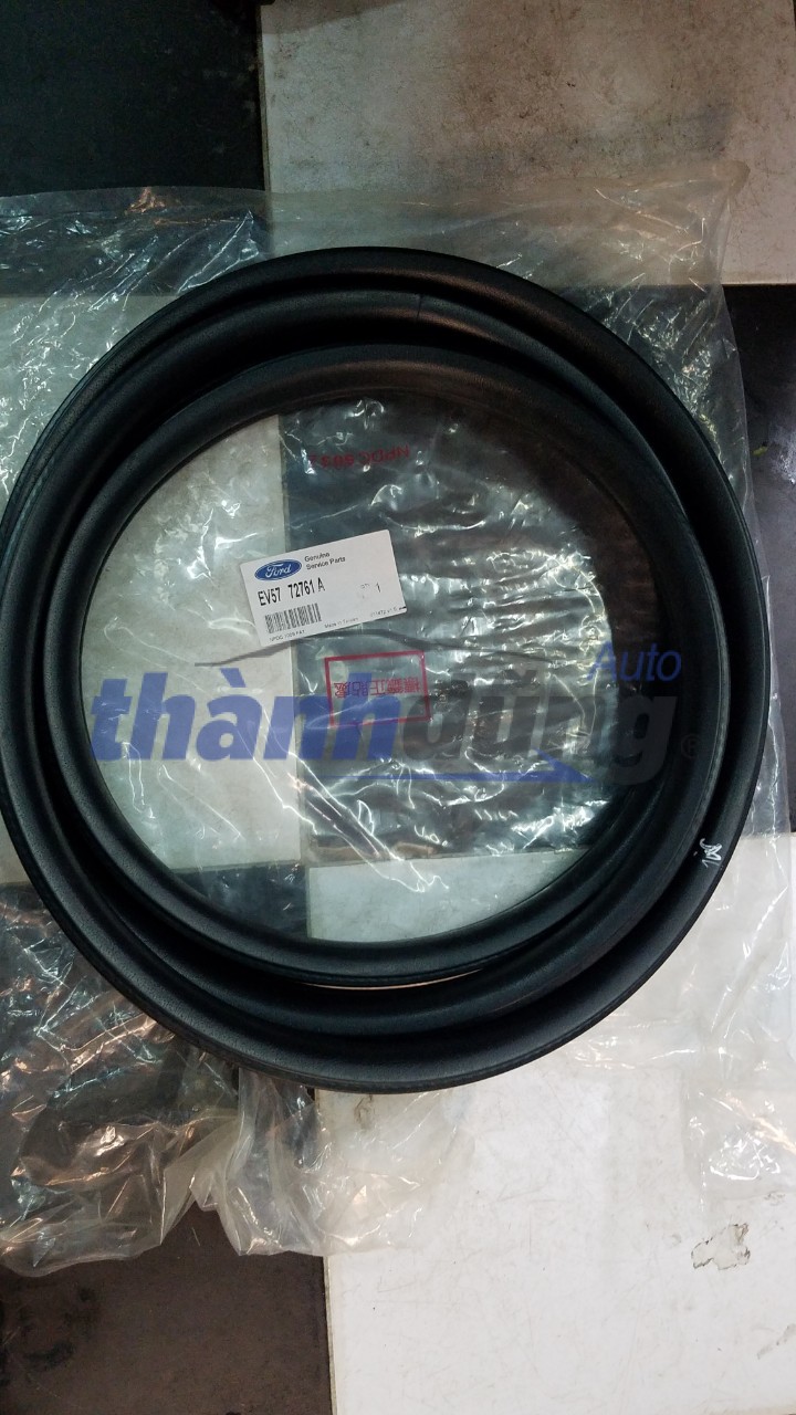 GIOĂNG THÂN XE FORD ESCAPE