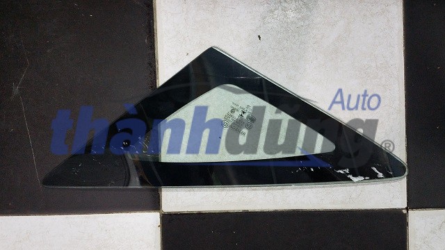 KÍNH TAM GIÁC TRÁI TOYOTA INNOVA