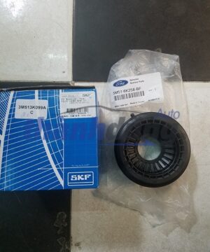 BÁT BÈO GIẢM XÓC FORD FOCUS