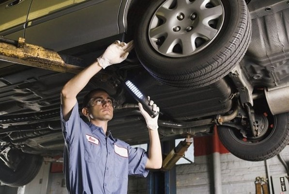 NHẬN BIẾT KHI GIẢM XÓC Ô TÔ CỦA BẠN BỊ HỎNG