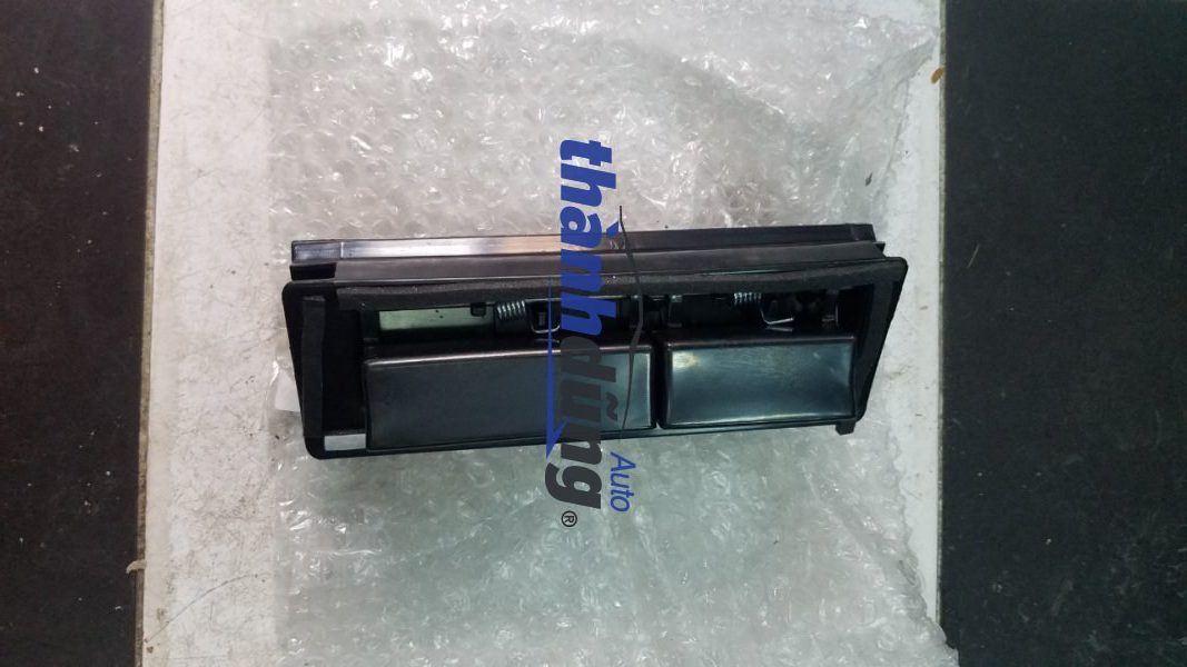 TAY MỞ CỐP HẬU FORD ESCAPE