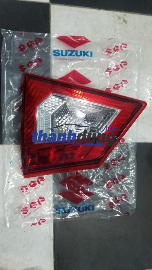 ĐÈN HẬU PHẢI MIẾNG TRONG SUZUKI VITARA