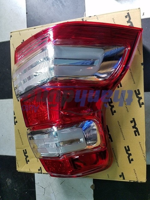 ĐÈN HẬU TOYOTA LAND CRUISER PRADO