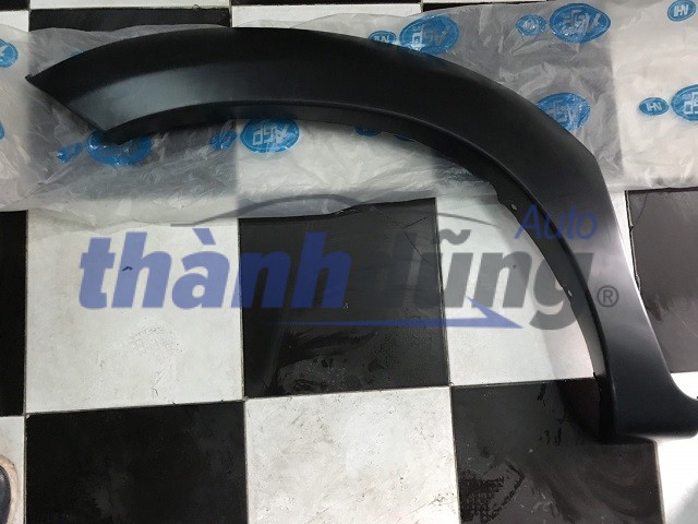 ỐP PHỒNG BÁNH TRÁI TOYOTA FORTUNER