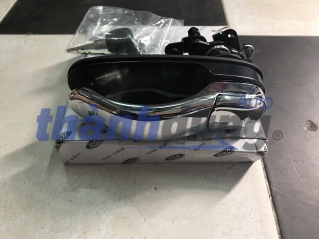 TAY MỞ NẮP THÙNG SAU TRÊN FORD RANGER