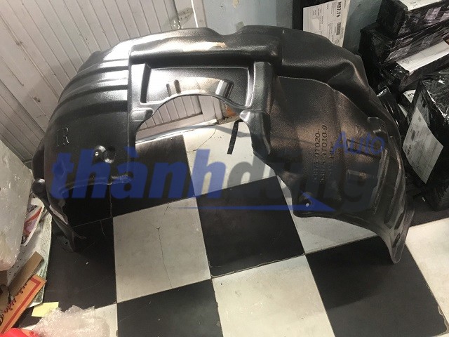 CHẮN BÙN LÒNG DÈ TRƯỚC TOYOTA VENZA