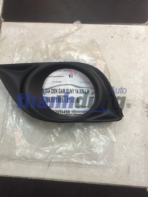 ỐP ĐÈN GẦM NISSAN SUNNY