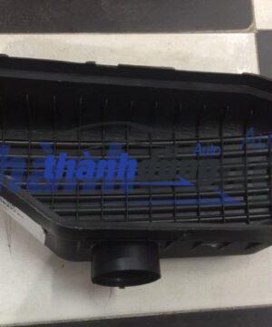 NẮP ĐẬY HỘP LỌC GIÓ TRÊN CHEVROLET SPARK