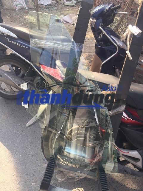 KÍNH CÁNH CỬA TRƯỚC PHẢI MAZDA 3