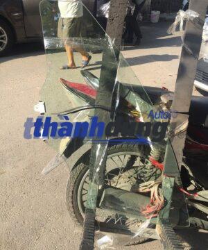 KÍNH CÁNH CỬA TRƯỚC PHẢI MAZDA 3