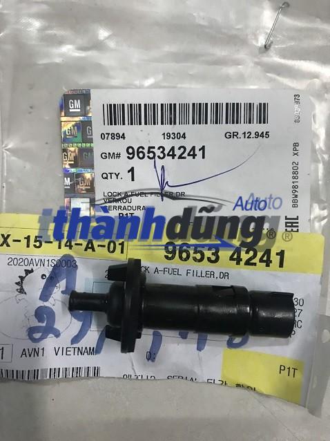 CHỐT KHÓA NẮP BÌNH XĂNG CHEVROLET AVEO
