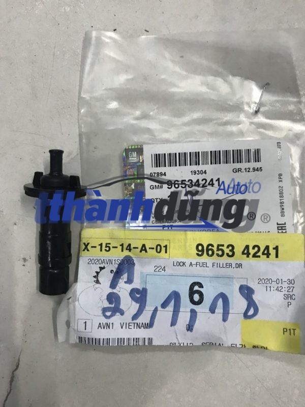 CHỐT KHÓA NẮP BÌNH XĂNG CHEVROLET AVEO