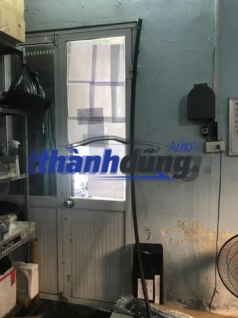 NẸP CHÂN KÍNH HONDA CIVIC-73158SNA013