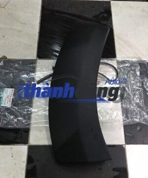 ỐP PHỒNG CẢN TRƯỚC PHẢI TOYOTA HILUX