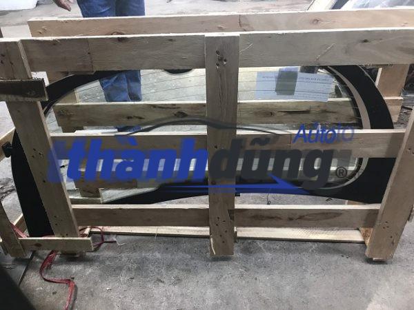 KÍNH CỐP HẬU FORD FOCUS