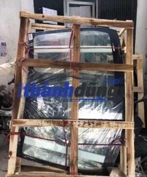 KÍNH CHẮN GIÓ TRƯỚC FORD FOCUS SEDAN