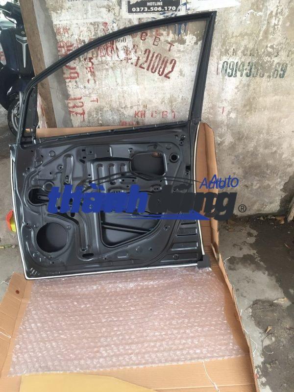 CÁNH CỬA TRƯỚC TOYOTA INNOVA